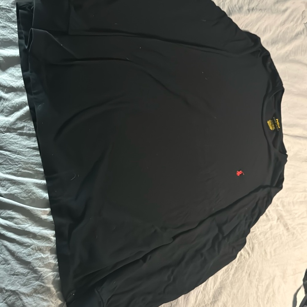 Men’s black long sleeve